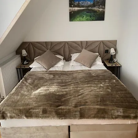 Krzesanica 홀리데이파크 코스실리스코